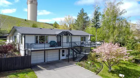 935 SW Mies St, Pullman, WA 99163 photo 1