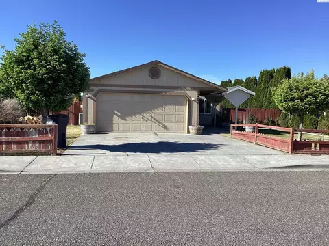2407 E George St, Pasco, WA 99301 photo 1