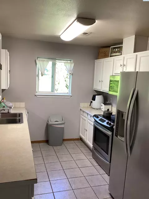 2407 E George St, Pasco, WA 99301 photo 11