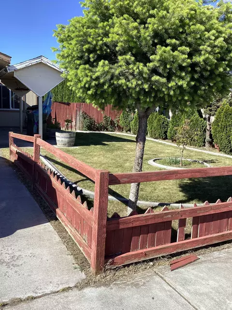2407 E George St, Pasco, WA 99301 photo 3
