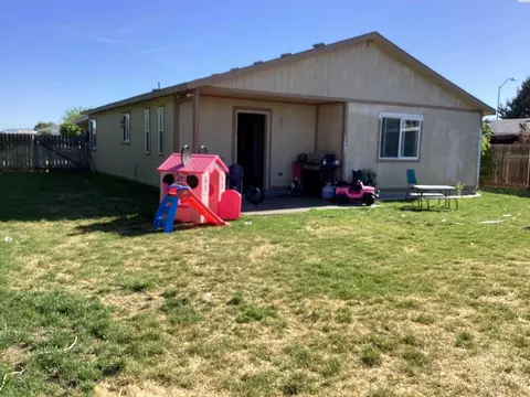 2407 E George St, Pasco, WA 99301 photo 6