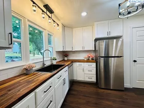 1035 NW Fisk St, Pullman, WA 99163 photo 6