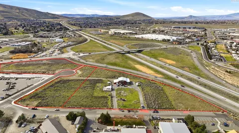 Windmill Road, Richland, WA 99352