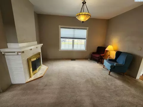 504 E Cooper St, Colfax, WA 99111 photo 3