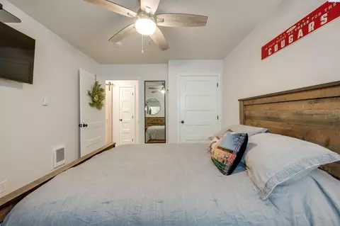 Bedroom - 1645 NE Merman Dr #A102, Pullman, WA 99163 photo 2 of 4