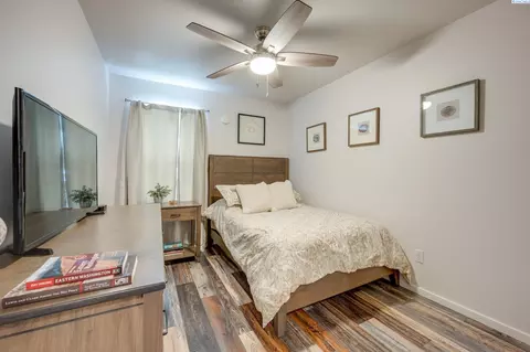 Bedroom - 1645 NE Merman Dr #A102, Pullman, WA 99163 photo 3 of 4