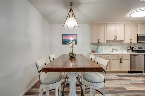 Dining - 1645 NE Merman Dr #A102, Pullman, WA 99163 photo 3 of 3