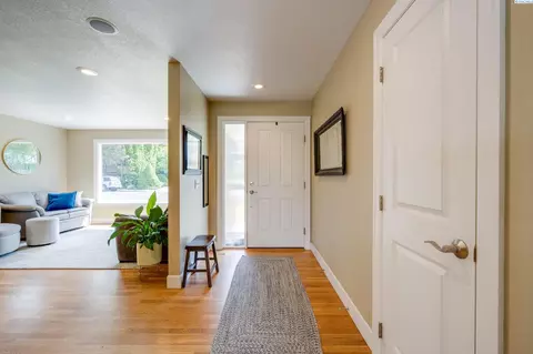 1025 SE Kamiaken, Pullman, WA 99163 photo 6