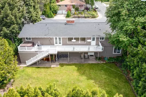 1025 SE Kamiaken, Pullman, WA 99163 photo 2