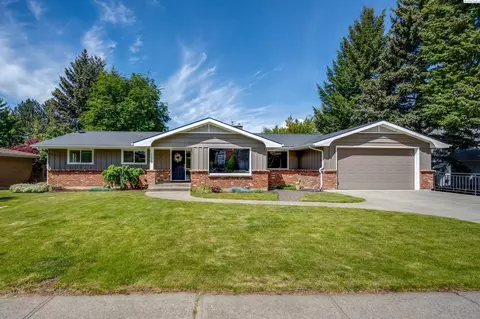 1025 SE Kamiaken, Pullman, WA 99163 photo 1