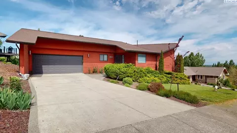 1425 SW Wadleigh Dr, Pullman, WA 99163 photo 2