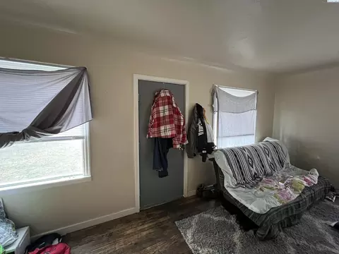 980 NE C St, Pullman, WA 99163 photo 2