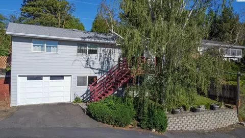 140 SW Cedar St, Pullman, WA 99163 photo 1
