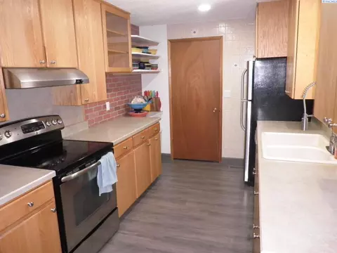 829 SW Crestview St, Pullman, WA 99163 photo 4