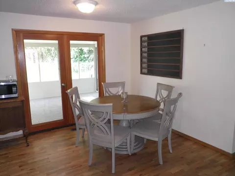 829 SW Crestview St, Pullman, WA 99163 photo 3
