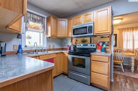 330 N 2nd Ave, Pasco, WA 99301 photo 17