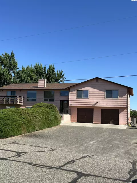 5305 W Livingston Rd, Pasco, WA 99301 photo 3