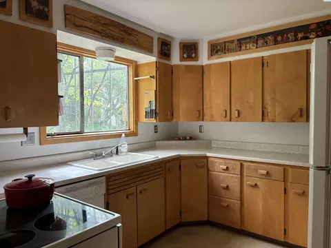 720 NW Clifford St, Pullman, WA 99163 photo 2
