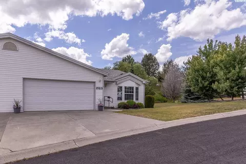 Exterior - 1523 SE Footloose Dr, Pullman, WA 99163 photo 1 of 5