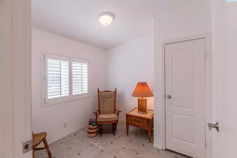 Bedroom - 1523 SE Footloose Dr, Pullman, WA 99163 photo 3 of 5