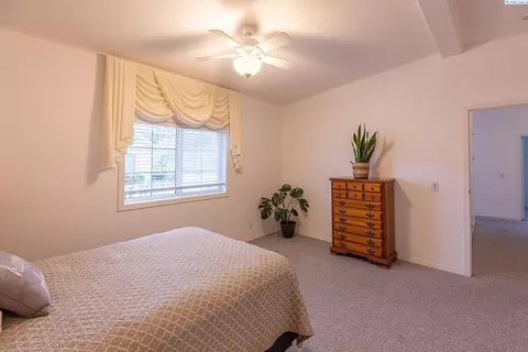 Bedroom - 1523 SE Footloose Dr, Pullman, WA 99163 photo 5 of 5