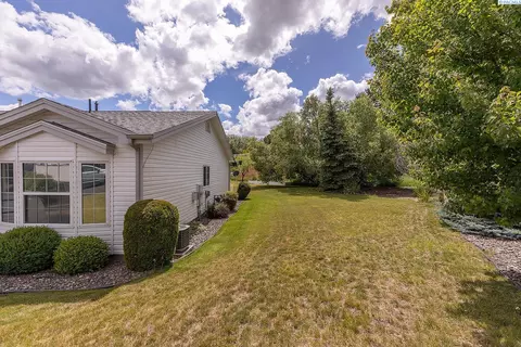 Exterior - 1523 SE Footloose Dr, Pullman, WA 99163 photo 3 of 5