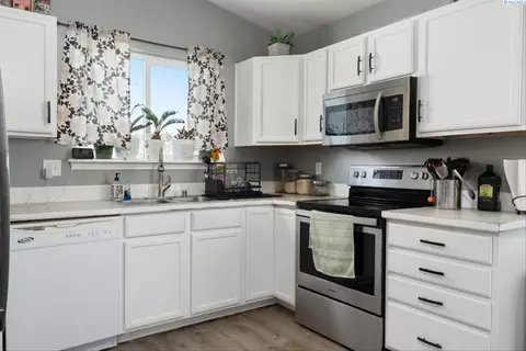 1203 N Beech Ave, Pasco, WA 99301 photo 9