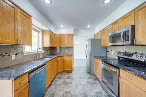 505 NW Robert St, Pullman, WA 99163 photo 2
