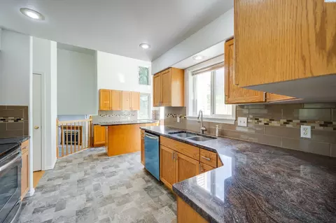 505 NW Robert St, Pullman, WA 99163 photo 3