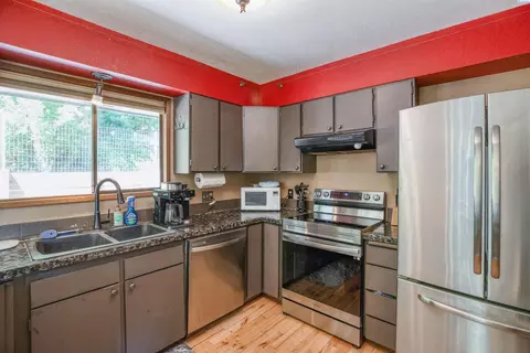 Kitchen - 1552 NW Leland Dr, Pullman, WA 99163 photo 3 of 3