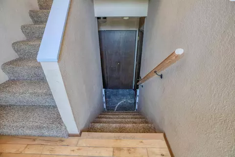 Entry Way - 1552 NW Leland Dr, Pullman, WA 99163 photo 5 of 5
