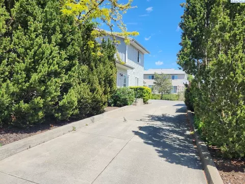 548-550 SE Shoemaker Pl, Pullman, WA 99163 photo 4