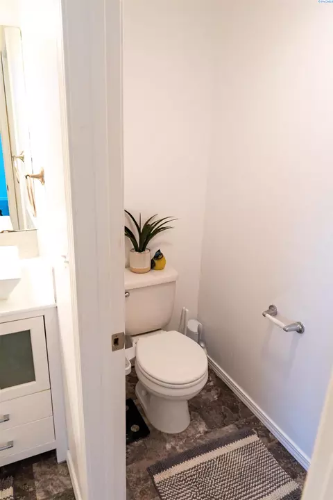 6008 Robert Wayne, Pasco, WA 99301 photo 9