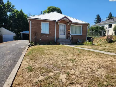 745 NW Charlotte St, Pullman, WA 99163 photo 1