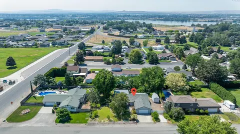 View/Area - 8412 Franklin Rd, Pasco, WA 99301 photo 4 of 4