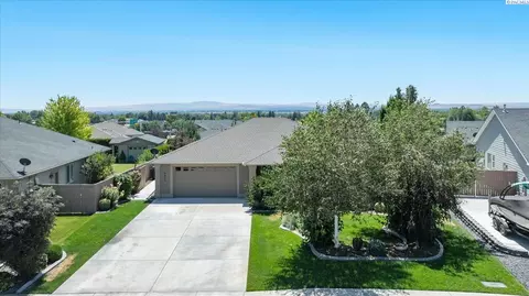 4804 Cathedral Dr, Pasco, WA 99301 photo 2
