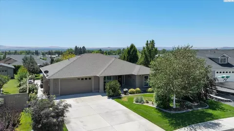 4804 Cathedral Dr, Pasco, WA 99301 photo 1