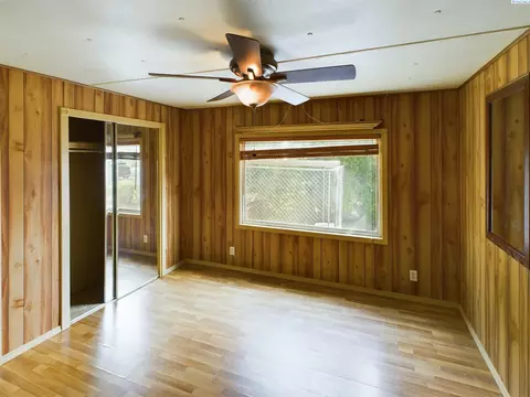 Bedroom - 414 Ringhoff Rd, Burbank, WA 99323 photo 1 of 4
