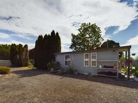 Exterior - 414 Ringhoff Rd, Burbank, WA 99323 photo 18 of 18