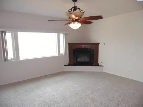 1535 SW Capri Ct, Pullman, WA 99163 photo 3