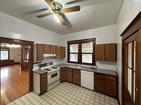 100 Margin St, Endicott, WA 99125 photo 13