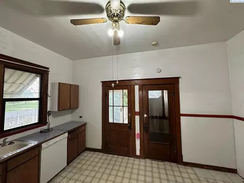 100 Margin St, Endicott, WA 99125 photo 14