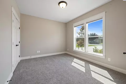 4705 Cathedral Dr, Pasco, WA 99301 photo 5