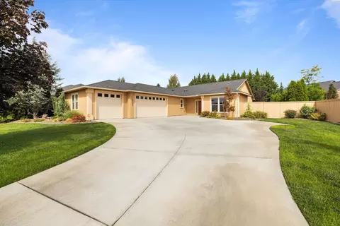 4705 Cathedral Dr, Pasco, WA 99301 photo 1