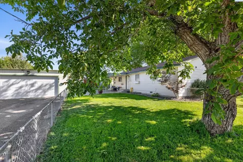 1908 N Road 44, Pasco, WA 99301 photo 23