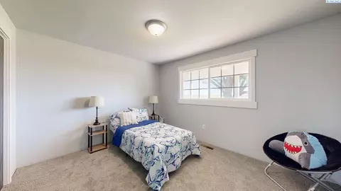 Bedroom - 8771 Alder Rd, Pasco, WA 99301 photo 3 of 3