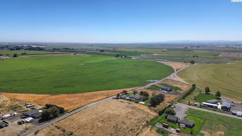View/Area - 8771 Alder Rd, Pasco, WA 99301 photo 3 of 3