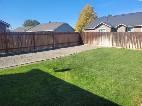 5812 Robert Wayne Dr, Pasco, WA 99301 photo 9