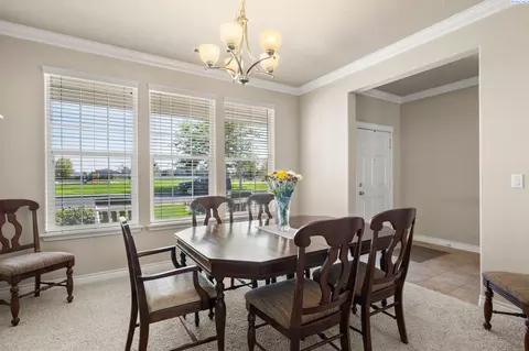 4809 Laredo Dr, Pasco, WA 99301 photo 4