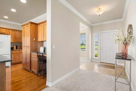 4809 Laredo Dr, Pasco, WA 99301 photo 2